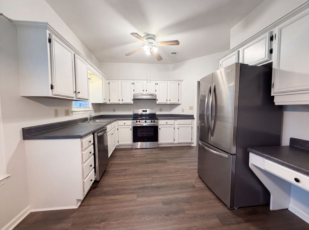 Property photo 2 of 101 Cambridge Pointe Dr