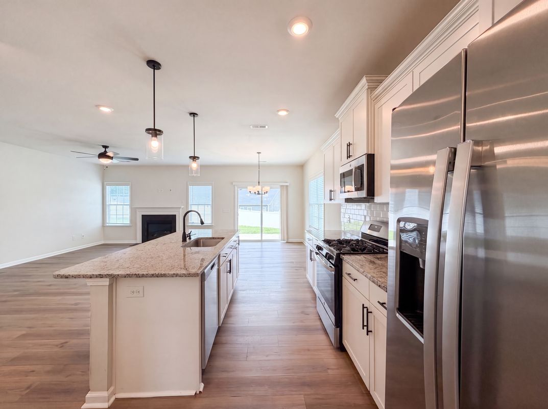 Property photo 2 of 7463 Buckview Ct