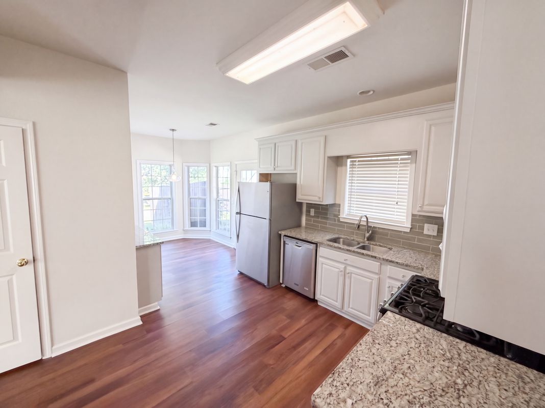 Property photo 3 of 12 Columns Way