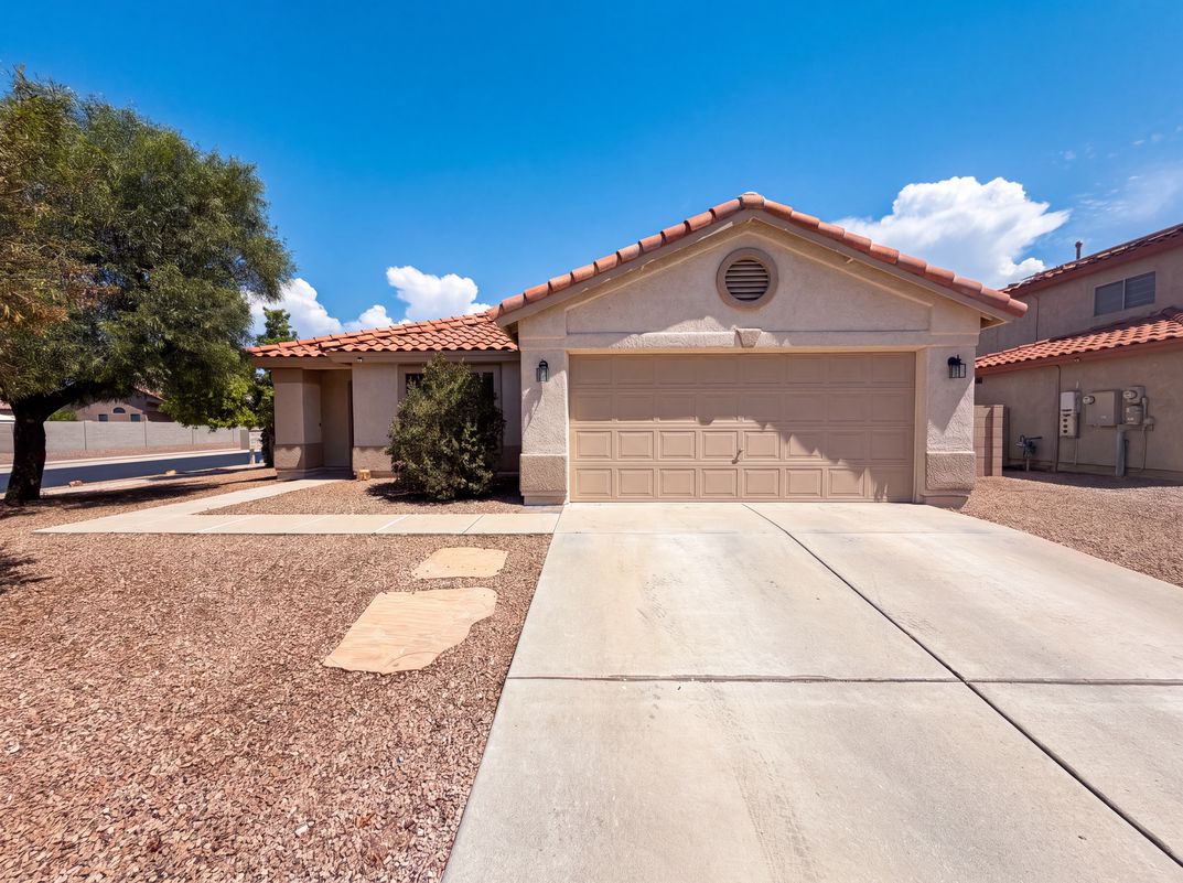 Property photo 1 of 5596 W Cortaro Crossing Dr