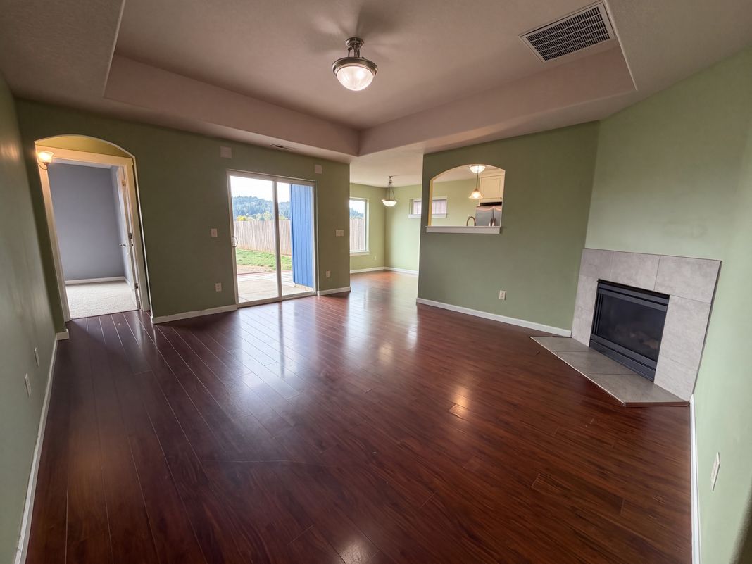 Property photo 3 of 1615 SE Jonathan Ave