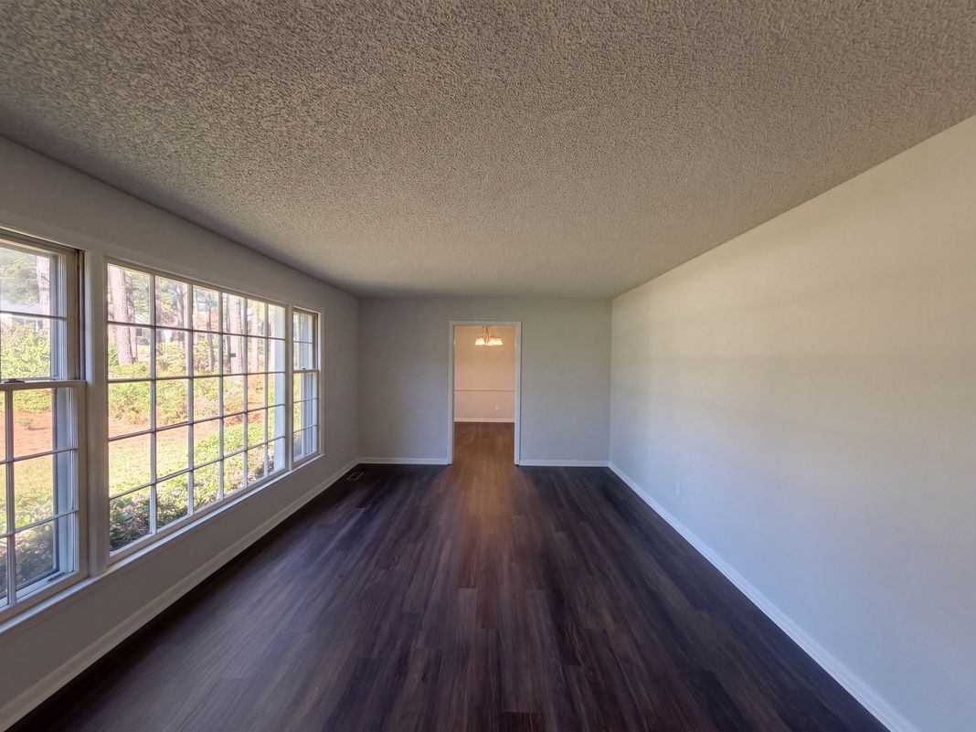 Property photo 3 of 2101 Fordham Dr