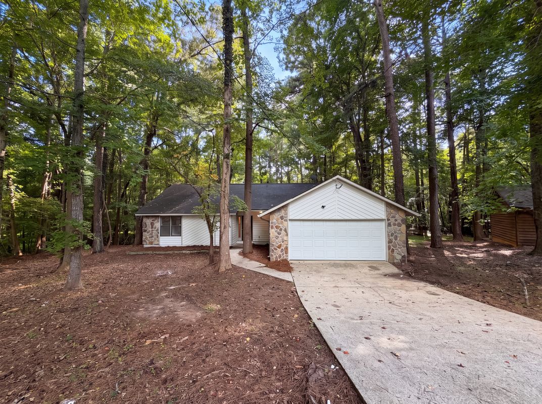 Property photo 1 of 670 Marsh Ct
