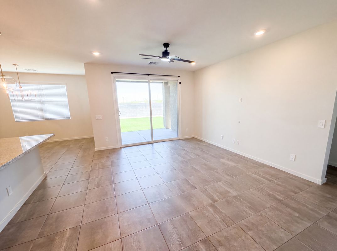 Property photo 3 of 20319 N 224th Dr