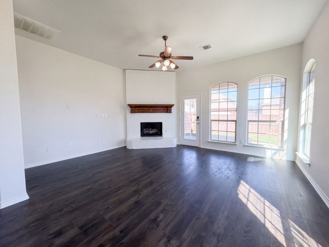 Property photo 3 of 5800 Chuck Wagon Ln