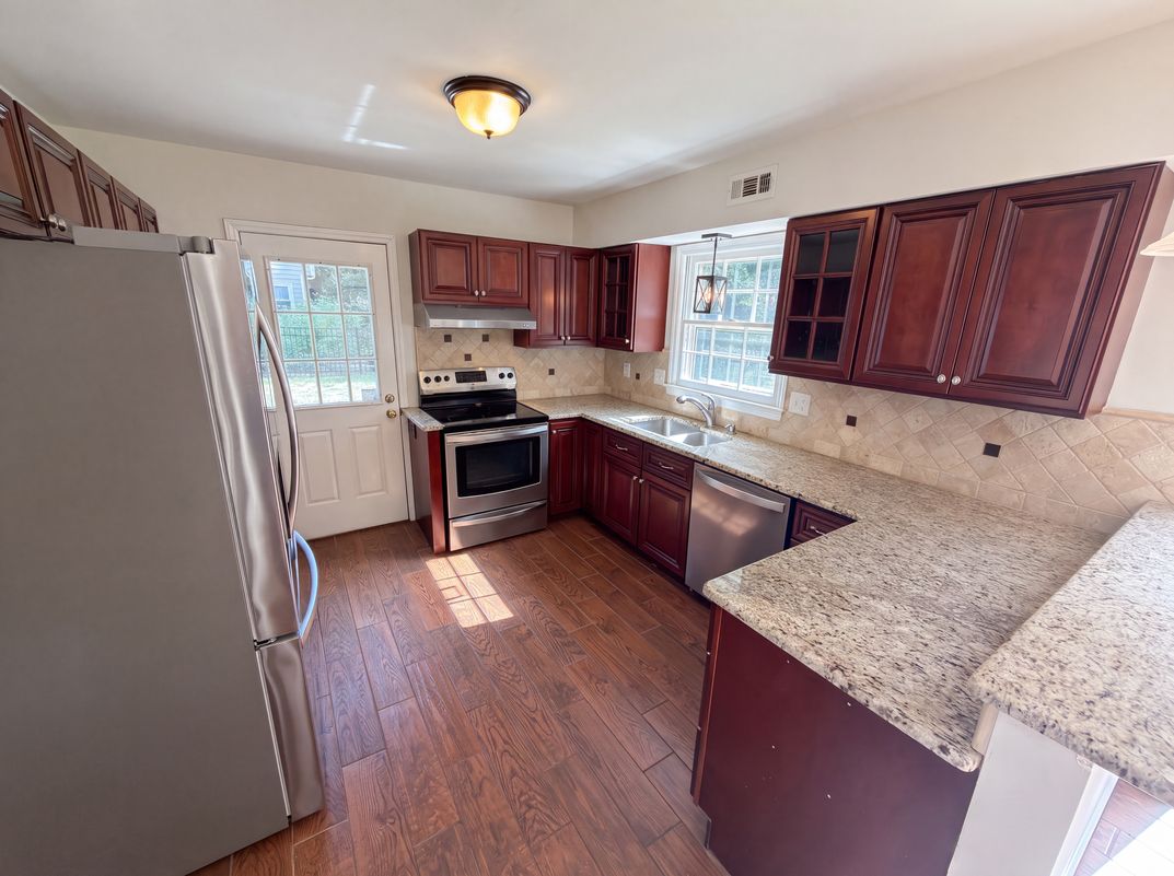 Photo 15 of 19 of 8909 Danson Dr, Charlotte, NC
