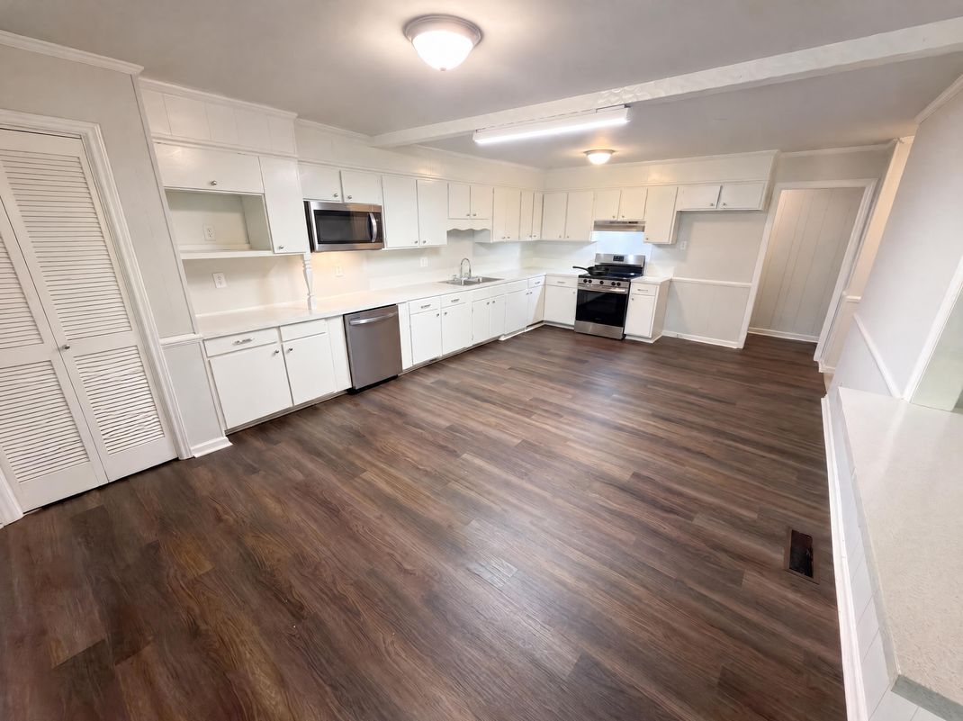 Property photo 2 of 1018 Wade Rorie Rd