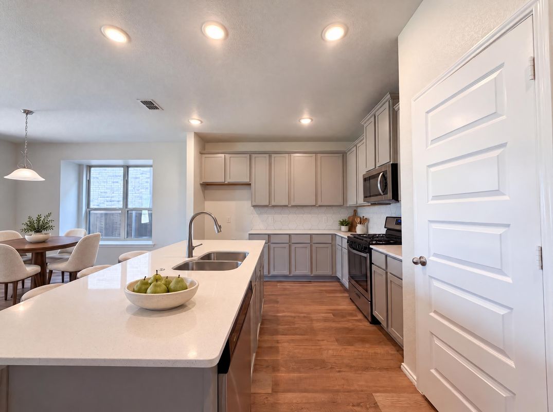 Property photo 2 of 5904 Saddle Pack Dr