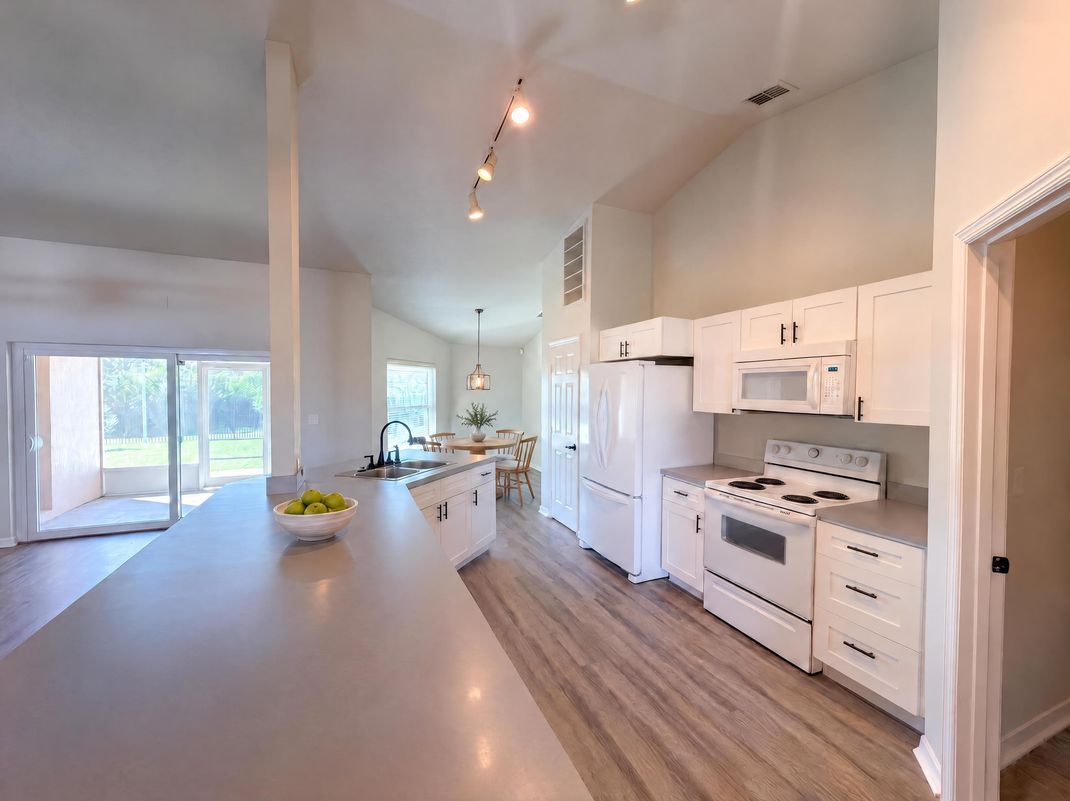 Property photo 2 of 222 Cloverdale Rd