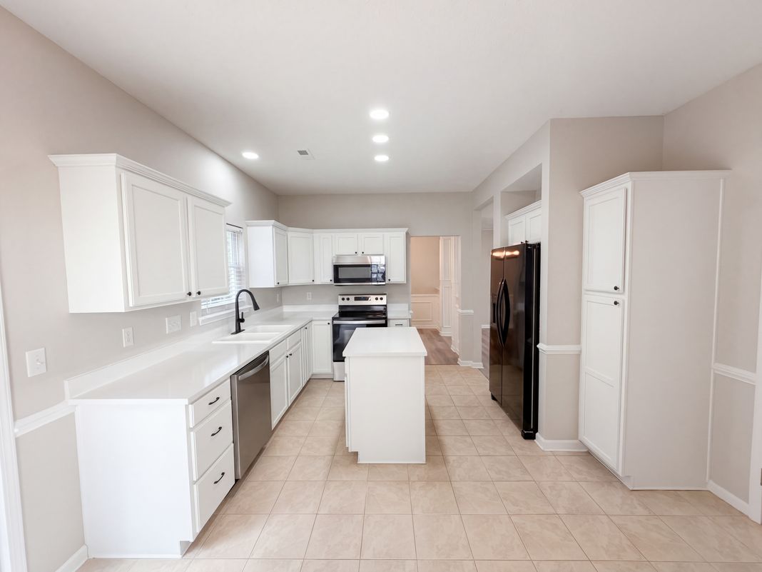 Property photo 2 of 1159 Tufton Pl NW