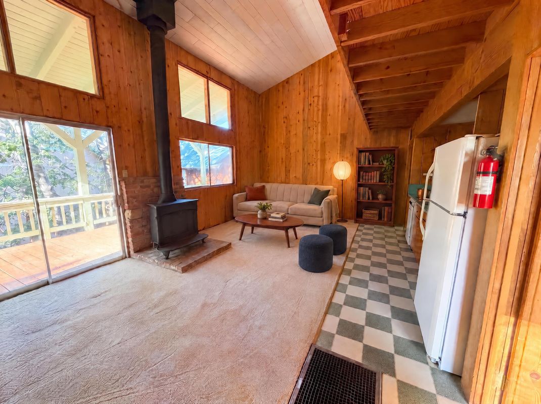 Property photo 3 of 577 Oak Knoll Cir