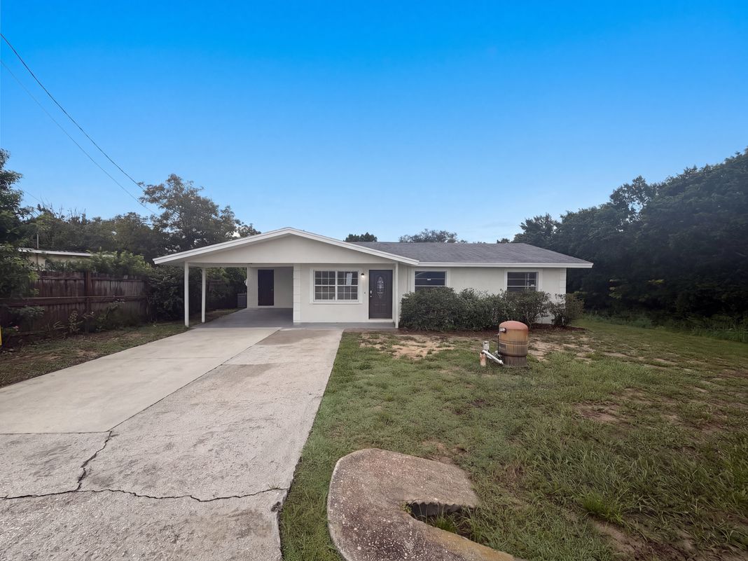 Property photo 1 of 715 Drawdy Rd