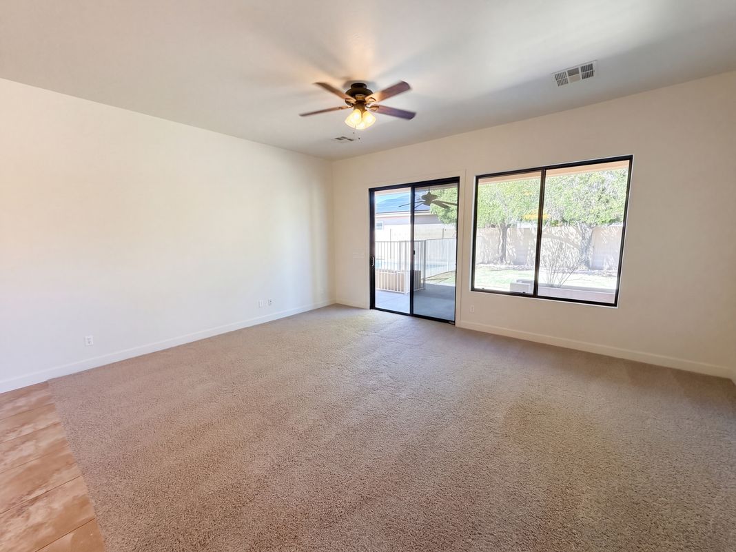 Property photo 3 of 16148 W Glenrosa Ave