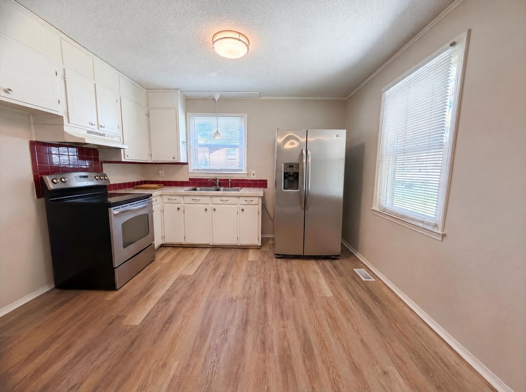 Property photo 2 of 4402 Ginger Dr