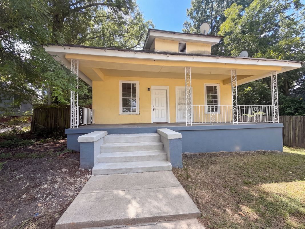 Property photo 1 of 1108 Taylor St