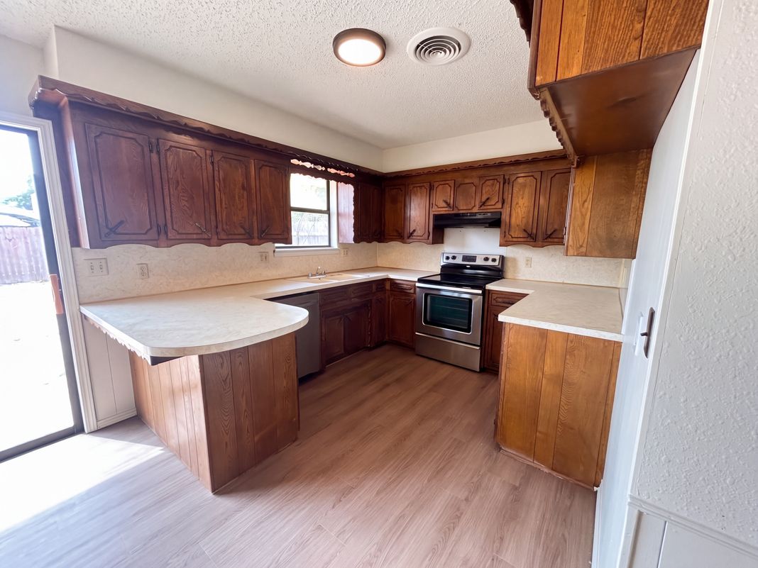 Property photo 2 of 3206 Lansbrook Ct
