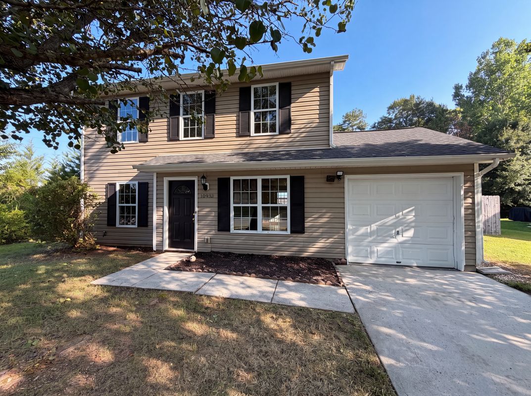 Property photo 1 of 10933 Pointer Ridge Dr