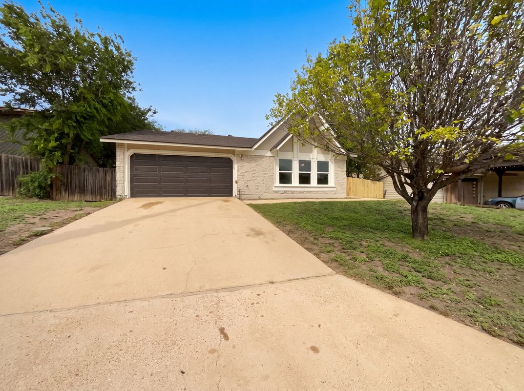 Property photo 1 of 1210 Fillmore Dr