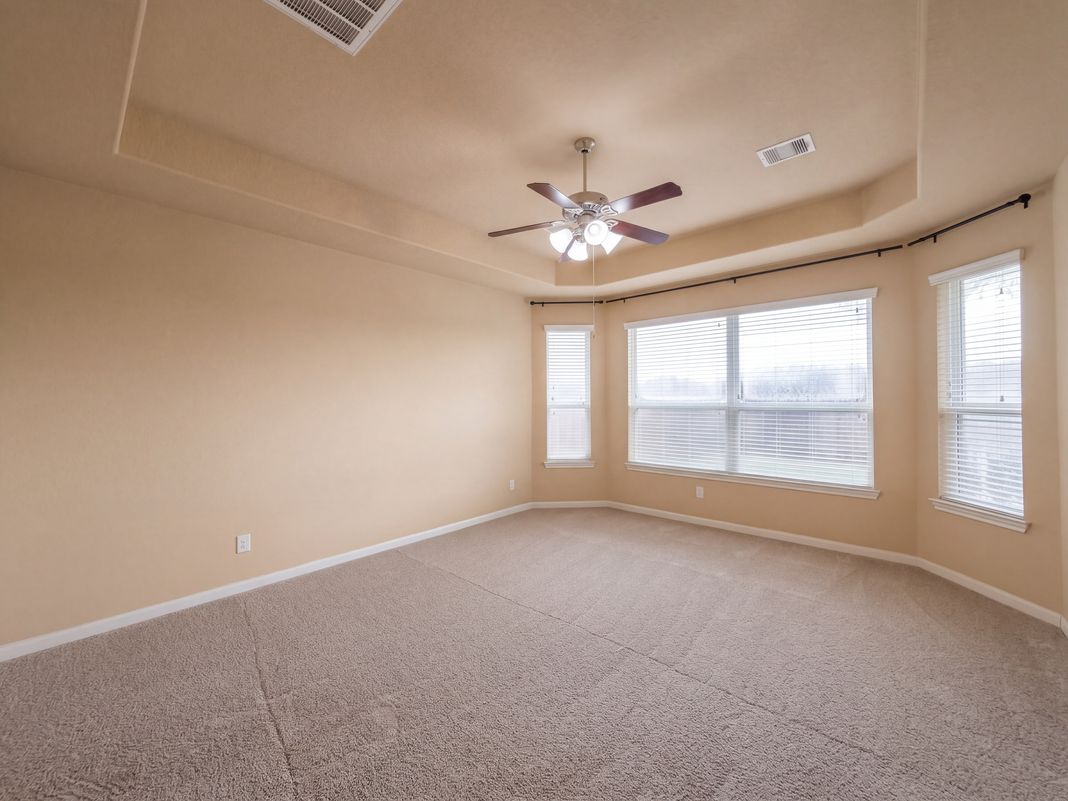 Property photo 3 of 9003 Newcroft Ct