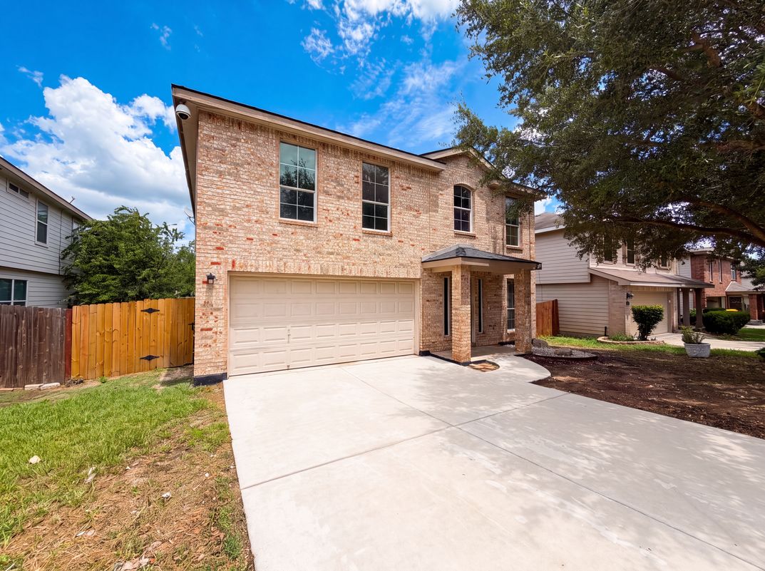 Property photo 1 of 10602 Springwood Sq