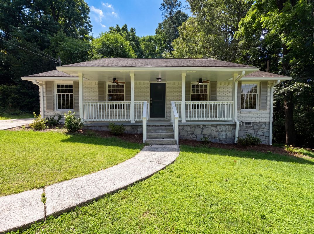 Property photo 1 of 2320 Capehart Cir NE