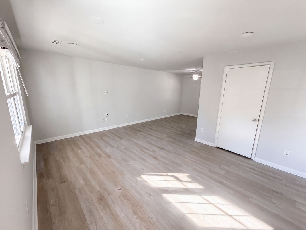 Property photo 3 of 800 Bedrock Ln