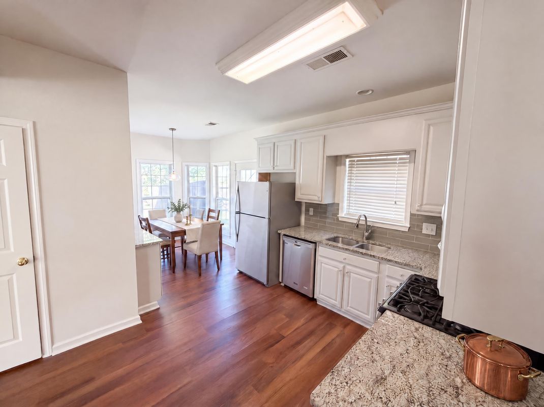Property photo 3 of 12 Columns Way