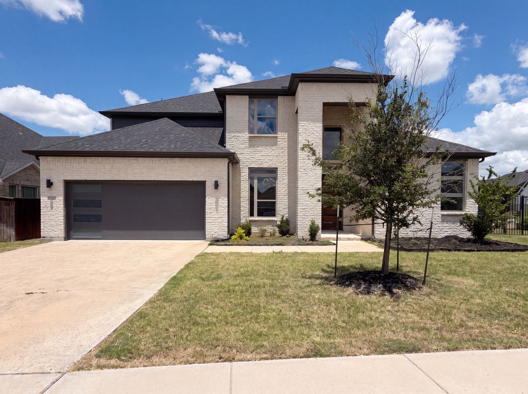 Property photo 1 of 7592 Sanctuary Dr