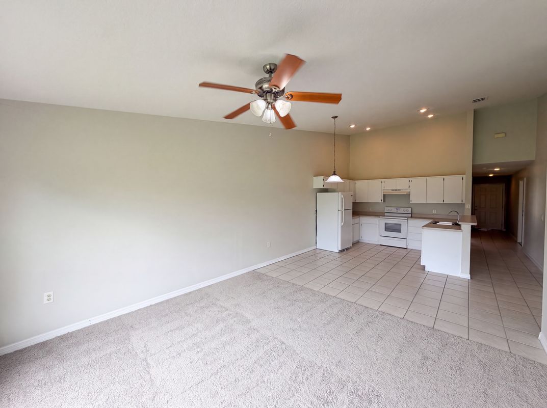 Property photo 3 of 37209 Grassy Hill Ln