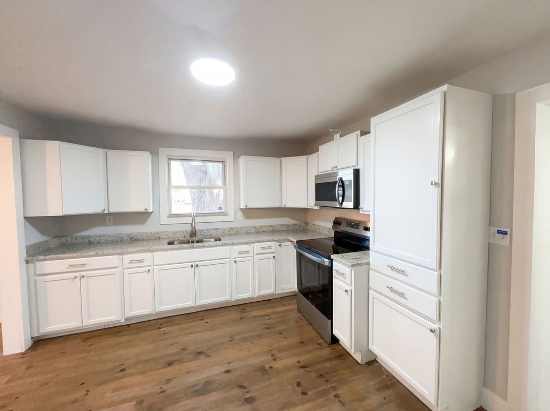 Property photo 2 of 1623 12th St