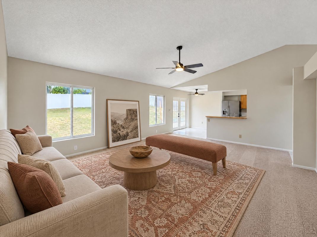 Property photo 3 of 1572 Deerfield Ave