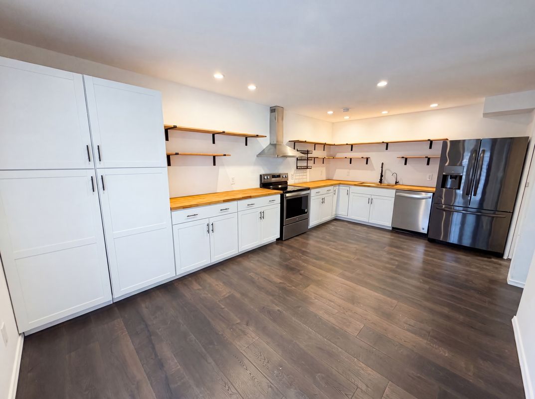 Property photo 2 of 2040 S Longmore Unit 39