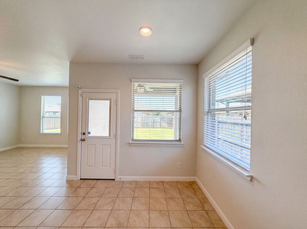 Property photo 3 of 4312 Chicory Ct