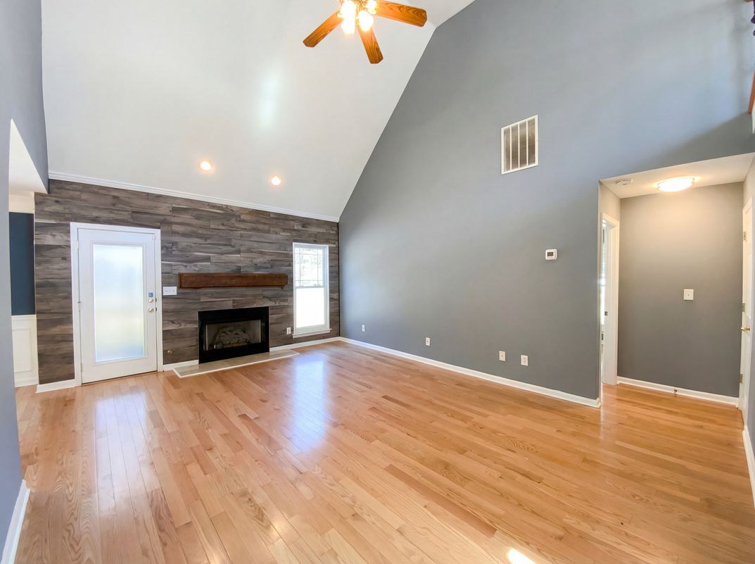 Property photo 3 of 123 King Richard Dr