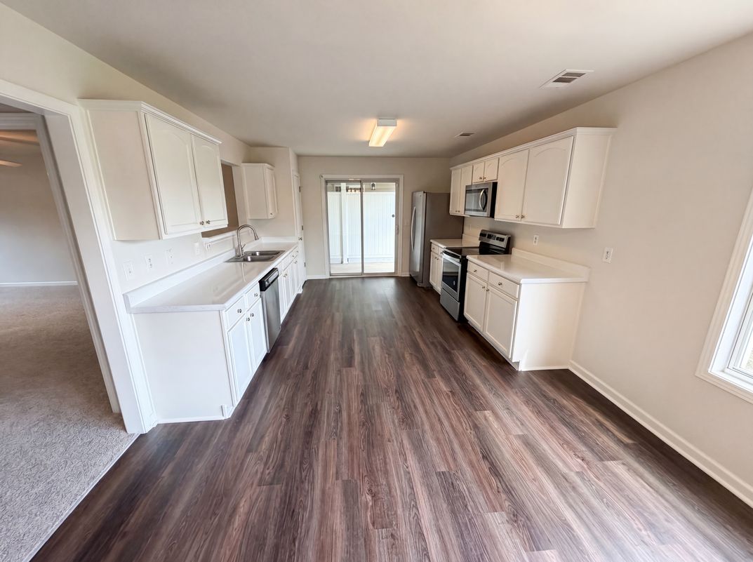 Property photo 2 of 6126 Hickory Lane Dr