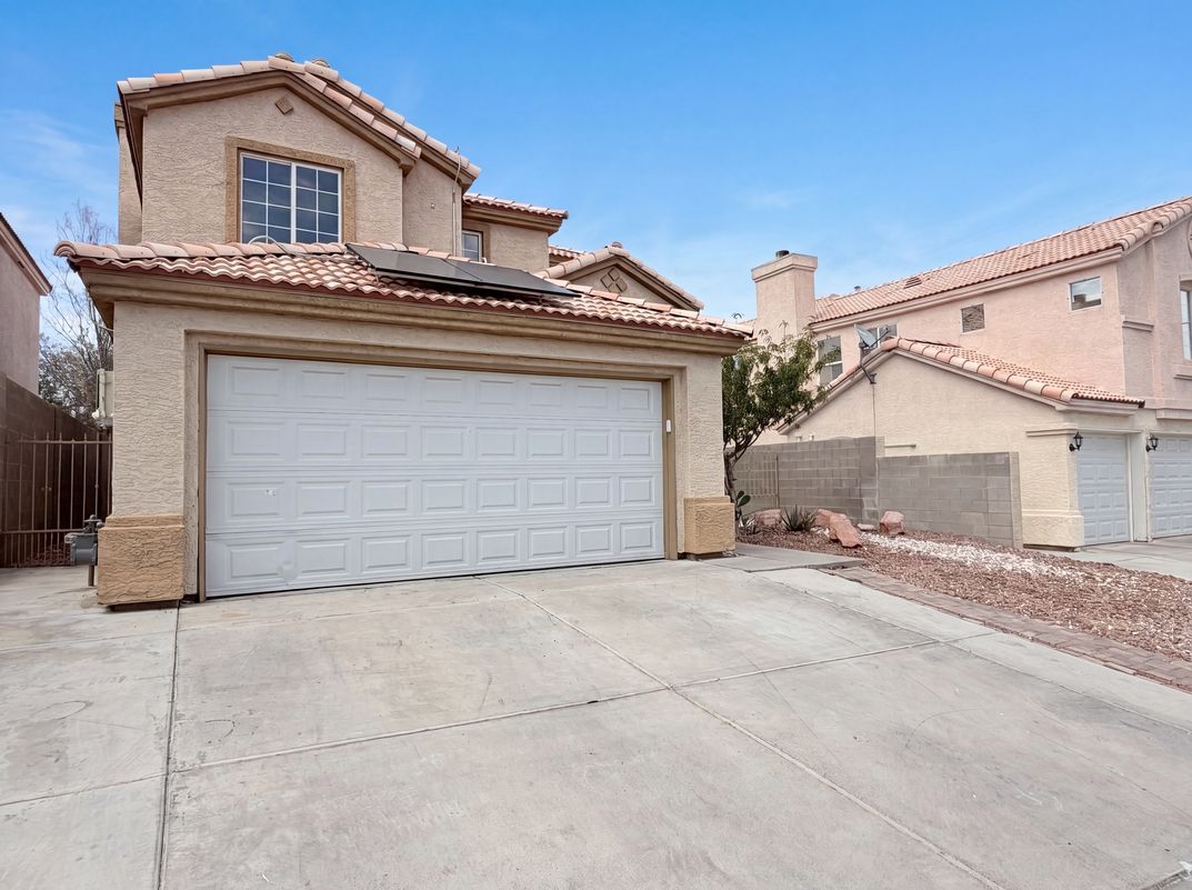 Photo 12 of 43 of 9328 Chilly Pond Ave, Las Vegas, NV