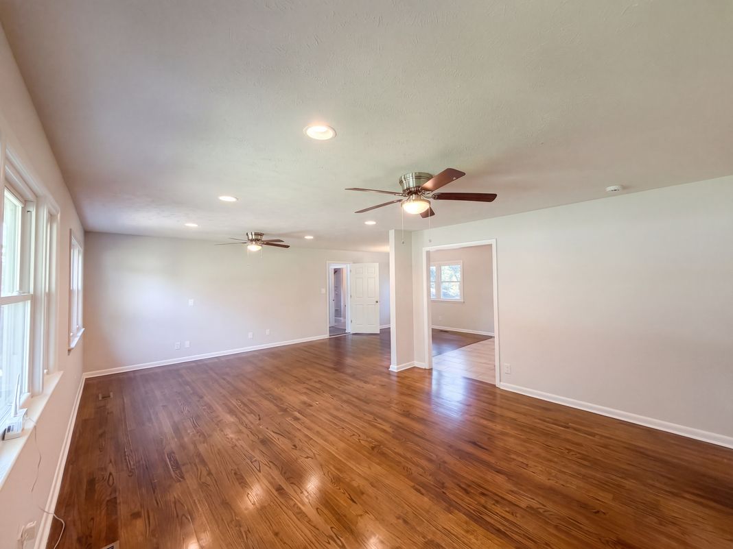 Property photo 3 of 3111 Braddock Dr
