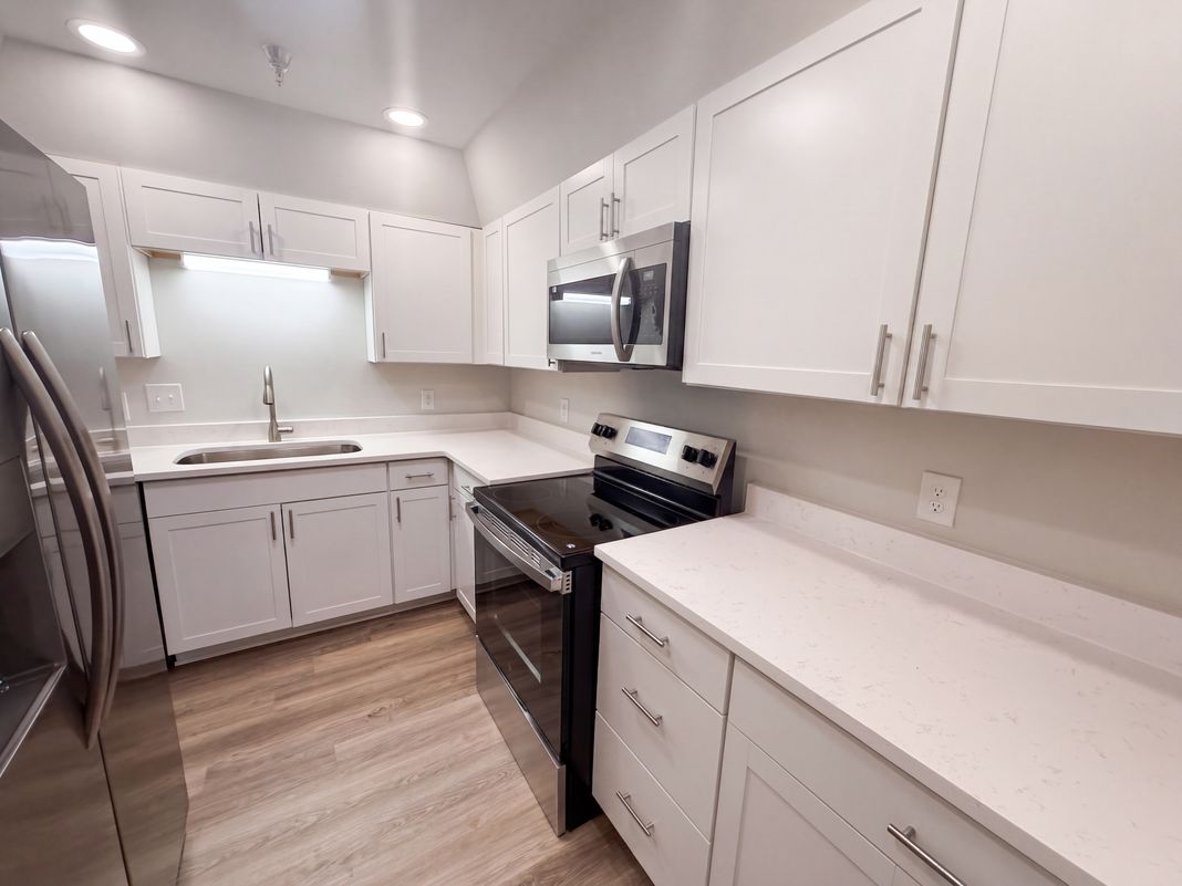 Property photo 2 of 5025 Hillsboro Pike Apt 7A