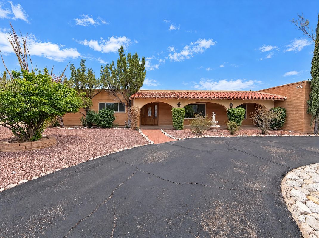 Property photo 1 of 3900 N Calle Hondonada