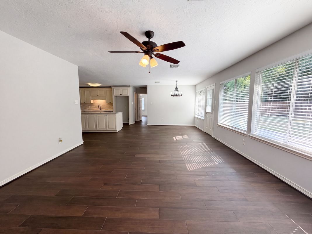 Property photo 3 of 21886 Pinewilde Ct