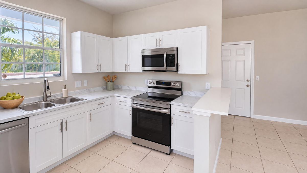 Property photo 3 of 1295 N Railroad Ave