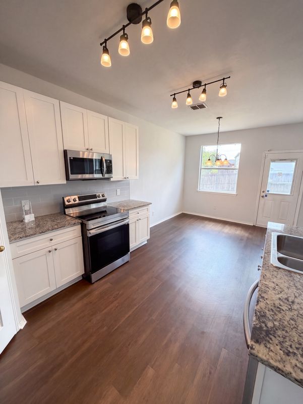 Property photo 2 of 2220 Sumac Dr