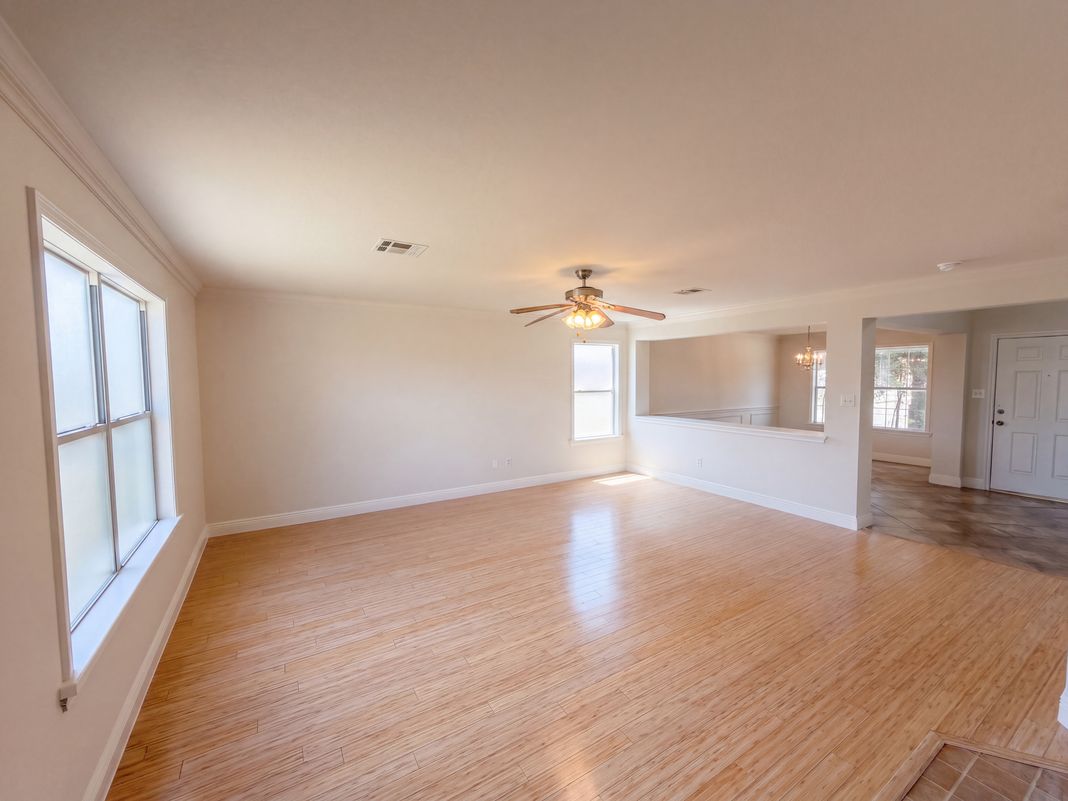 Property photo 3 of 101 Gillespie Ln