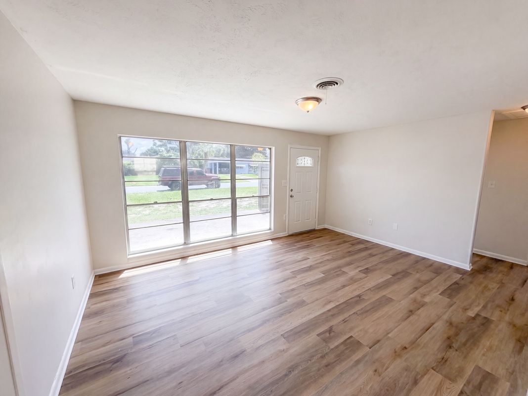 Property photo 3 of 4450 Keats Ave