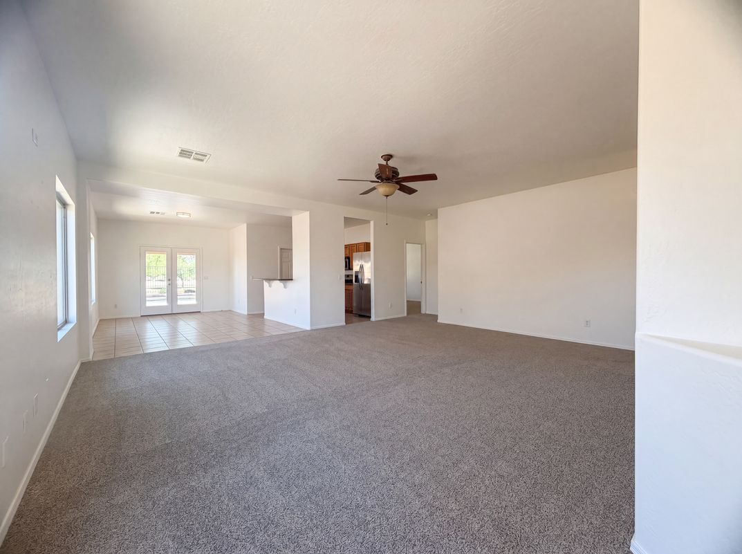 Property photo 3 of 28783 N Sedona Pl