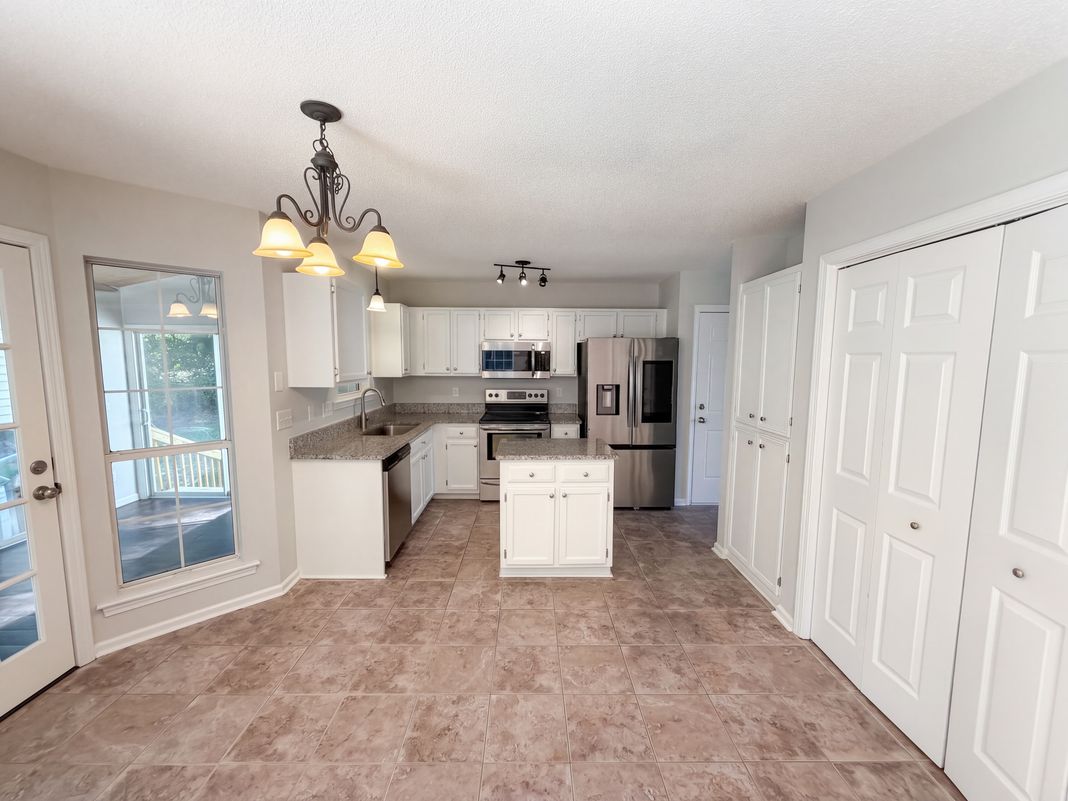 Property photo 2 of 320 Hunters Ridge Dr