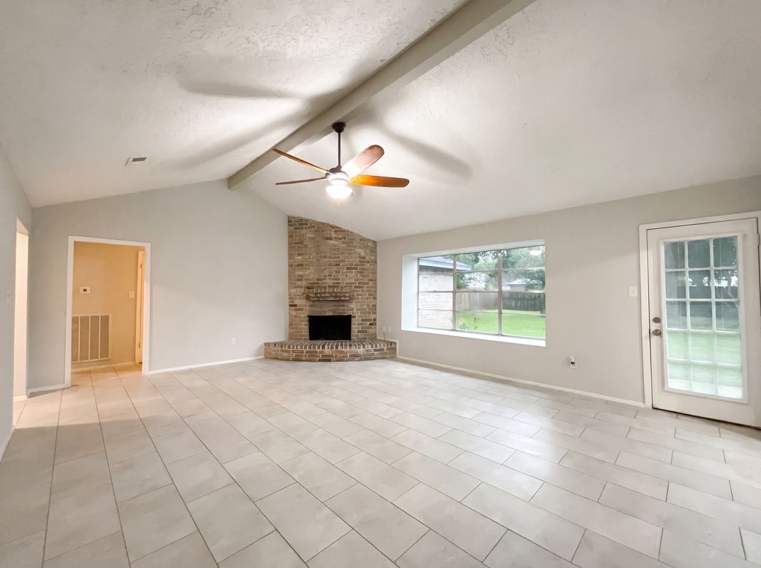 Property photo 3 of 23110 Pennsgrove Rd