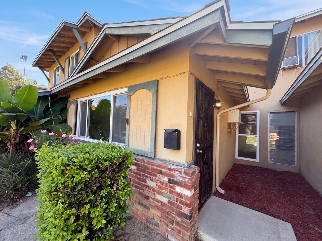 Property photo 1 of 12927 Lariat Ln