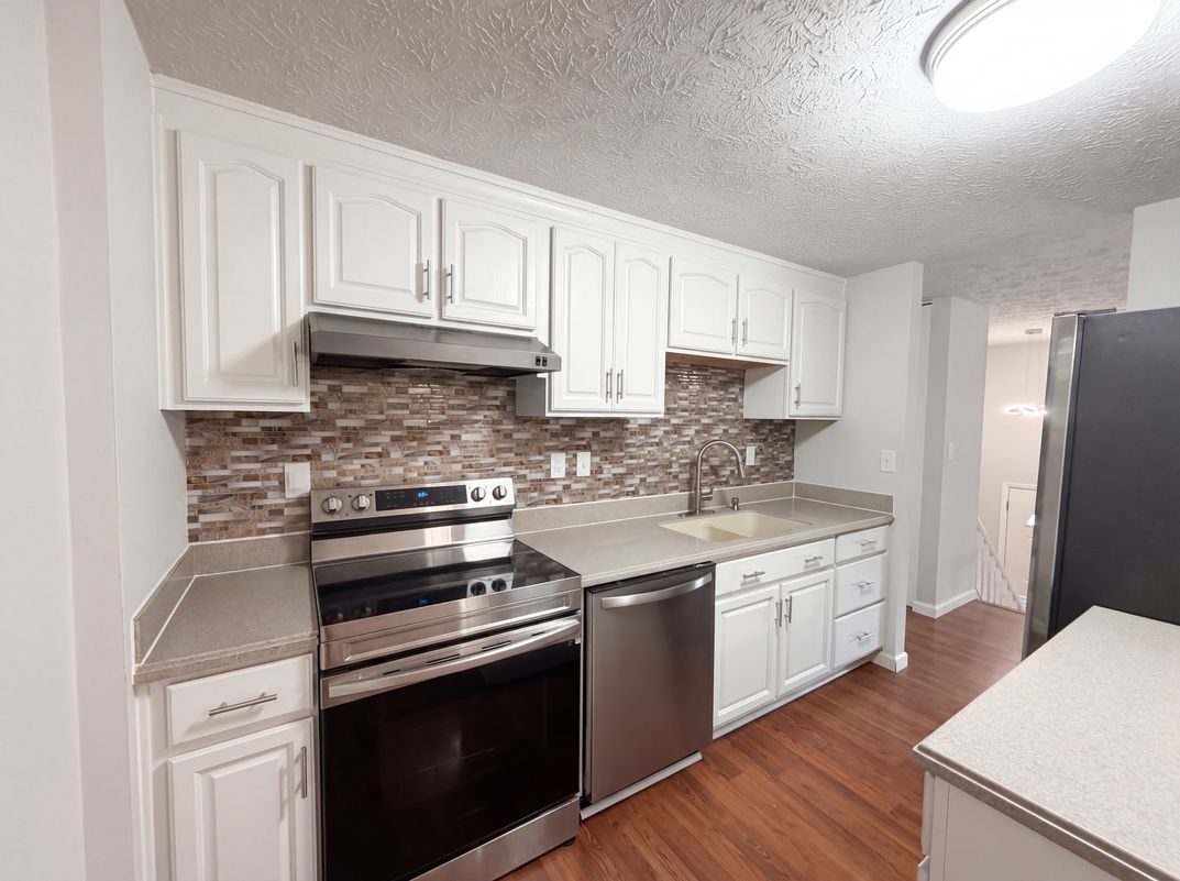 Property photo 2 of 918 Bremerton Dr