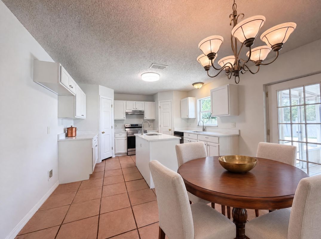 Property photo 2 of 2158 Willesdon Dr W